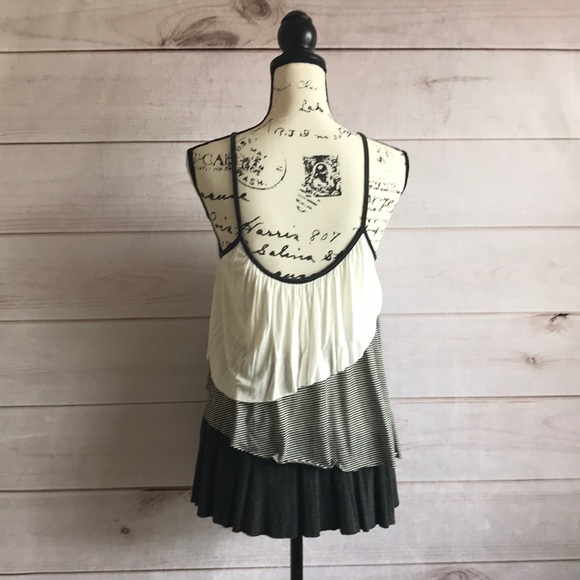 Ruffle Tiered Tank Top - Picture 5 of 7